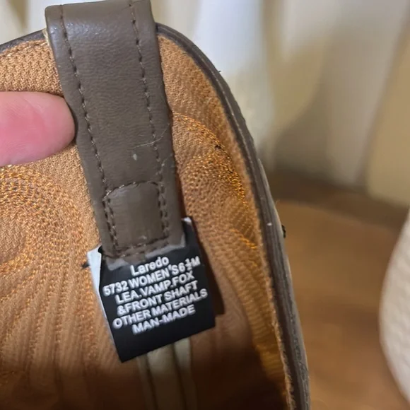 Laredo Women’s 6.5 cowgirl boots. - Picture 5 of 7